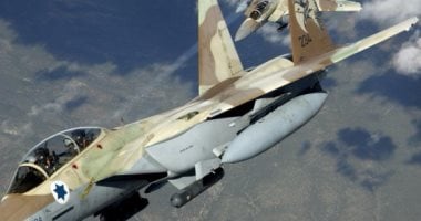 قنابل الاحتلال تسقط قرب قاعدة رامات دافيد الإسرائيلية عن طريق الخطأ