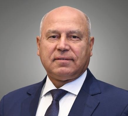 كامل الوزير يشدد العقوبات على 11 موظفاً ويرتقي بالمبلغ.. إجراءات حاسمة بعد كشف مخالفات في السكة الحديد