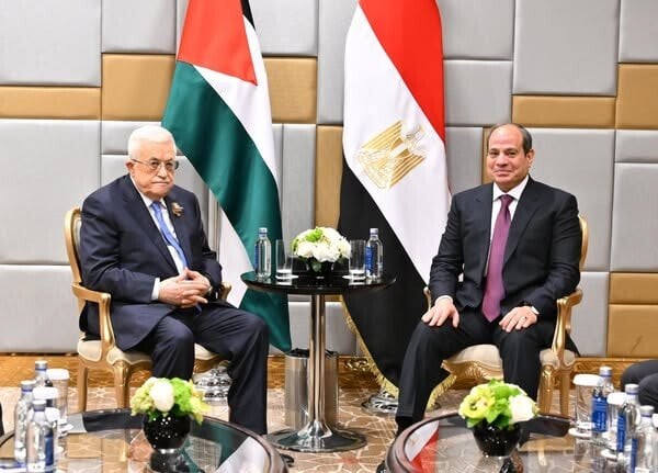 لقاء الرئيس السيسي بنظيره الفلسطيني في موسكو خلال احتفالات «عيد النصر»
