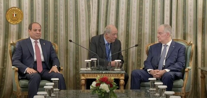 لقاء الرئيس السيسي ورئيس وزراء اليونان في أثينا لتعزيز التعاون الثنائي
