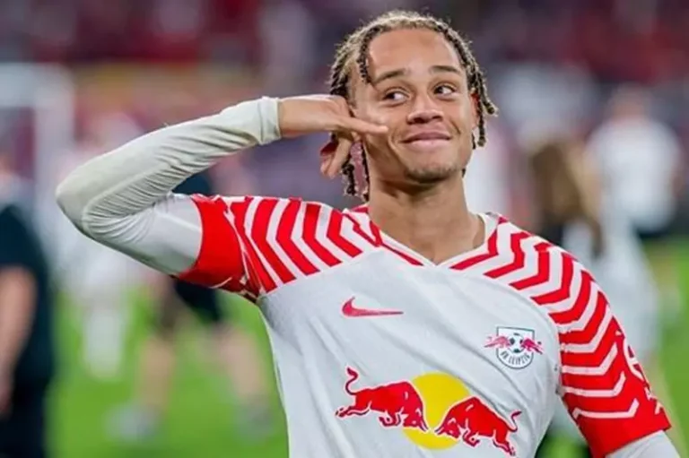 ليفربول يتحرك لضمه سيمونز ويستعين بكلوب لحسم الصفقة