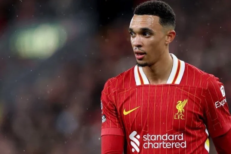 ليفربول يحدد خليفة أرنولد من البرازيل وسط توقعات بتغيير في صفوف الفريق