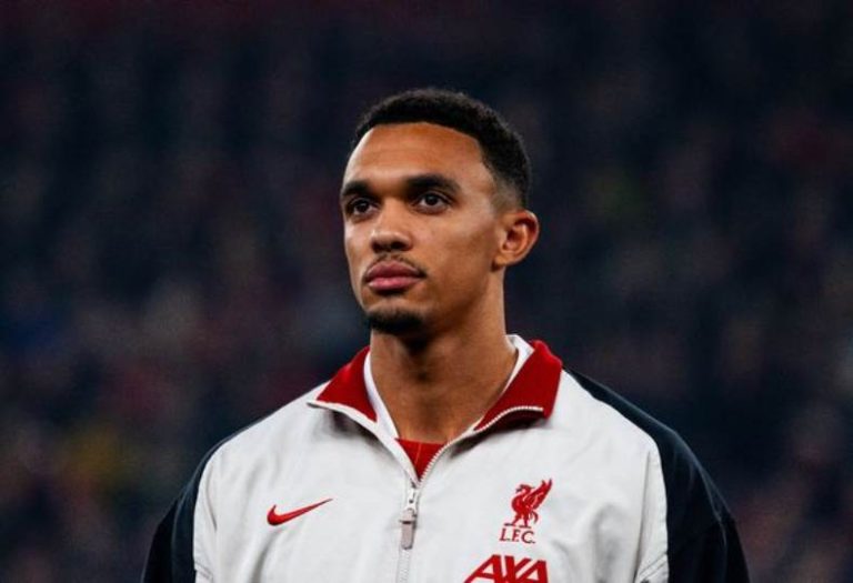 ليفربول يعلن عن رحيل ألكسندر أرنولد بشكل رسمي