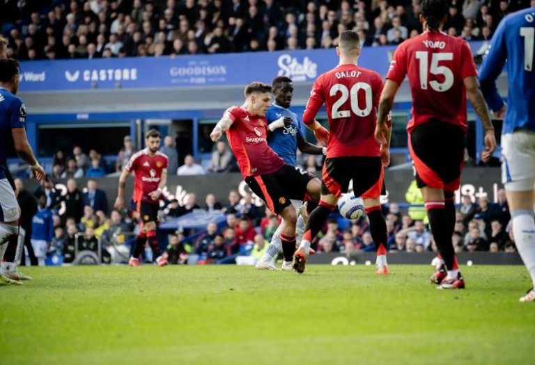 مانشستر يونايتد يستعرض استعداداته أمام أتلتيك بيلباو قبل نصف نهائي الدوري الأوروبي