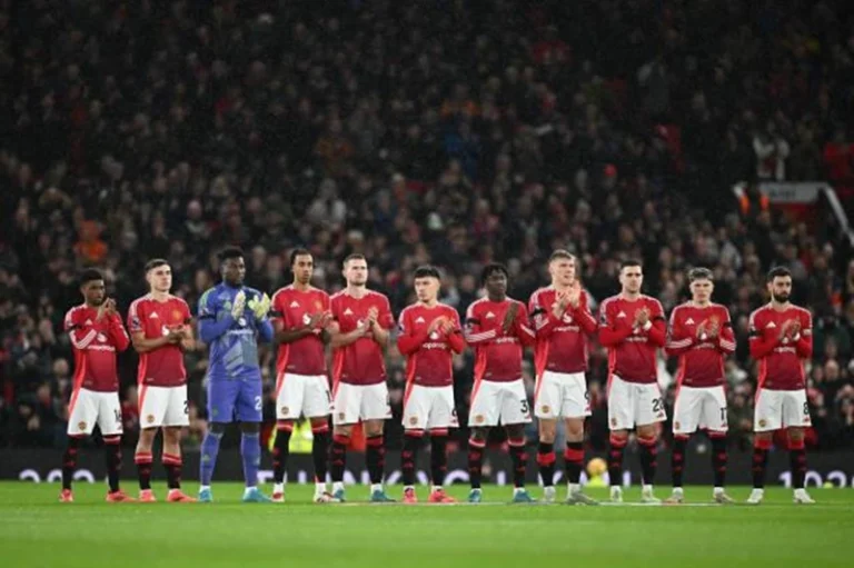 مانشستر يونايتد يفتقد 3 لاعبين في تدريباته قبل مواجهة تشيلسي في الدوري الإنجليزي