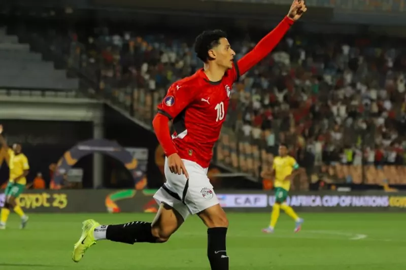 محمد عبدالله يغادر معسكر منتخب مصر للشباب بعد تعرضه للإصابة
