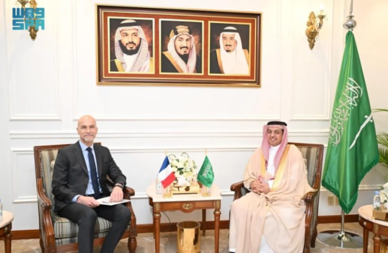 مدير عام فرع الخارجية في مكة يستقبل القنصل الفرنسي