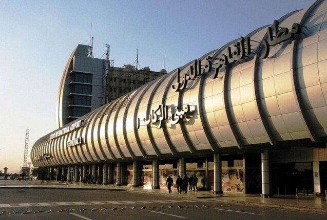 مطار القاهرة يشهد قراراً عاجلاً من الحكومة بعد ظهور «طوابير طويلة»