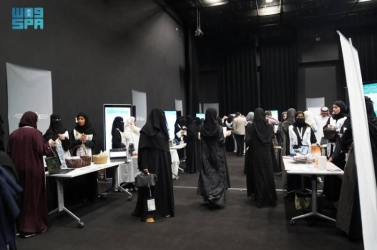 معرض مشاريع تخرج كلية الهندسة في جامعة نورة ينطلق