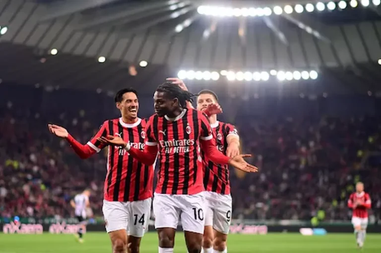 ميلان يحقق انتصارًا على جنوى في الدوري الإيطالي