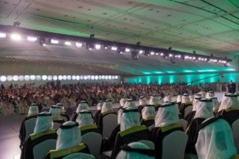 نائب أمير الرياض يحتفل بتخريج الدفعة الثلاثين من طلاب مدارس الملك فيصل