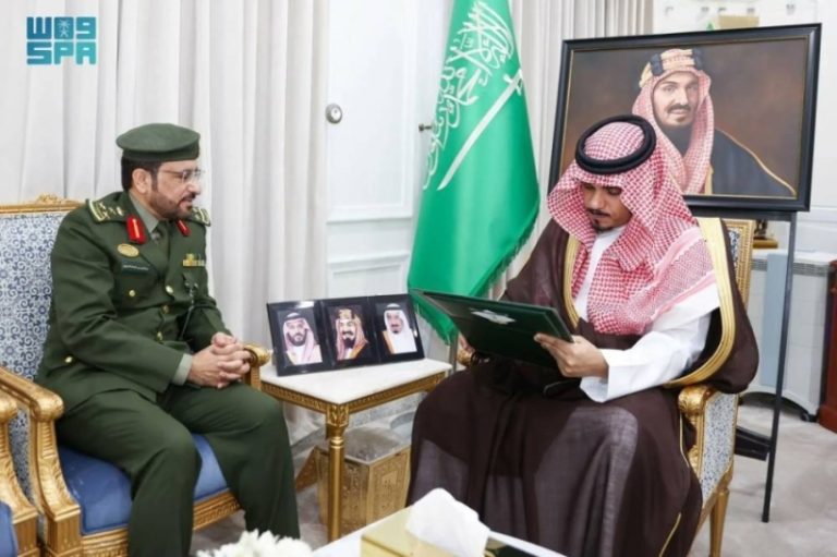 نائب أمير نجران يشرف على جاهزية جوازات المنطقة لاستقبال الحجاج عبر منفذ الوديعة