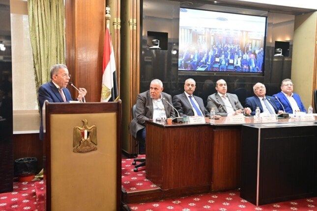 نقيب الأطباء يدعو لاستمرار عقود الإيجارات القديمة لحماية الأمن القومي