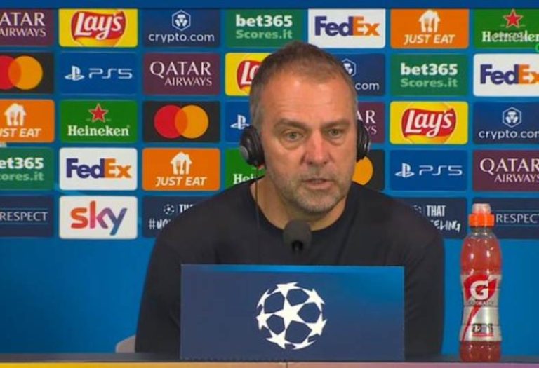 هانز فليك ينتقد حكم مباراة برشلونة والإنتر معبراً: “كل قرار 50-50 كان لصالحهم”