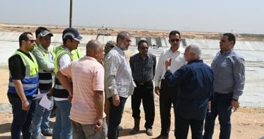 وزير الإسكان يُتابع مشروعات توسعات الصرف الصحي في ثلاث مدن