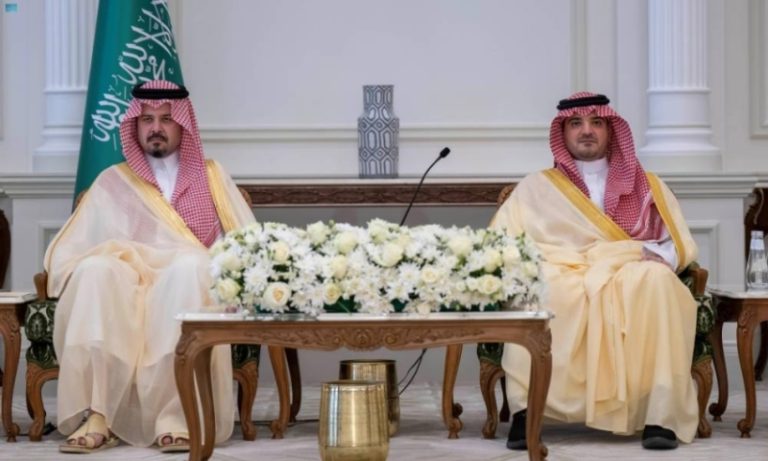 وزير الداخلية يوجه تحيات القيادة لأهالي المدينة المنورة