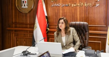 وزيرة التنمية المحلية تطالب سكرتيرى عموم المحافظات: “اتركوا المكاتب وانزلوا الشارع”