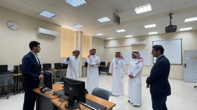 وفد شركة لوسيد يصل إلى تقنية اتصالات جدة