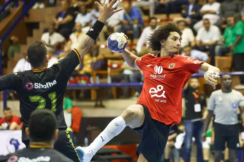 يد الأهلي تعبر الترجي وتحتل صدارة المجموعة في بطولة أفريقيا لأبطال الكؤوس