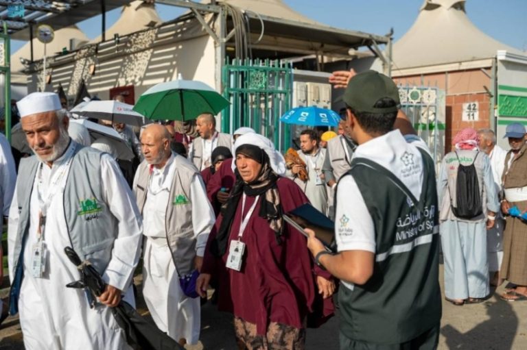 94 ألف عامل في خدمة الحجاج هذا العام