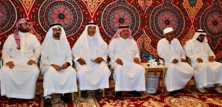أسرتا ساعاتي ونعمة الله تحتفلان بمناسبة تعزية د. أمين
أسرتا ساعاتي ونعمة الله تستقبلان المعزين في د. أمين
في د. أمين، أسرتا ساعاتي ونعمة الله تستقبلان المعزيين
معزون يحضرون لتقديم التعازي لأسرتي ساعاتي ونعمة الله في د. أمين
