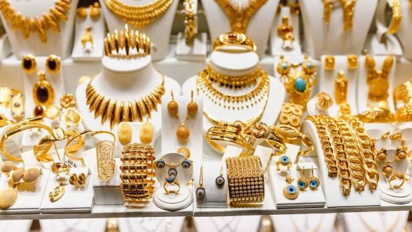 أسعار الذهب في مصر تتجاوز التوقعات لعيار 21
أسعار الذهب تشهد ارتفاعًا ملحوظًا في مصر لعيار 21
عيار 21 يسجل أسعارًا جديدة في سوق الذهب المصري
ارتفاع أسعار الذهب في مصر يذهل المتابعين لعيار 21