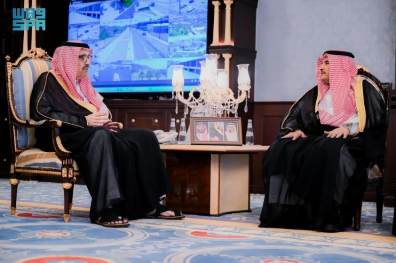 أمير الباحة يستعرض تقرير شركة المياه الوطنية وخطط صيف 2023