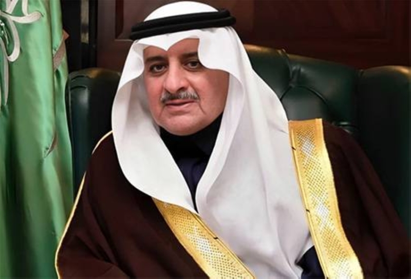 أمير تبوك يستعرض إنجازات الشؤون الإسلامية