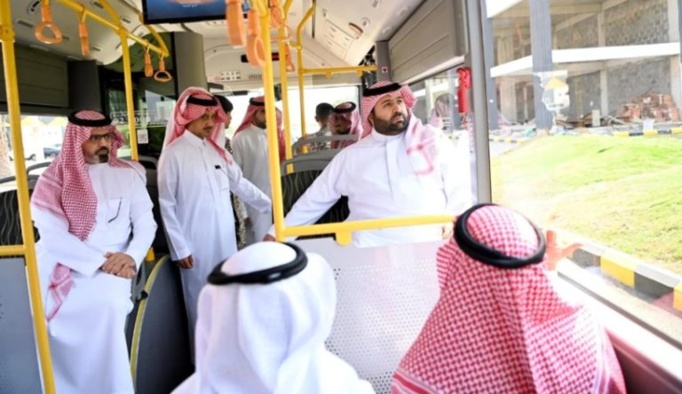 أمير جازان يزور ميدانياً مشروعات أمانة المنطقة