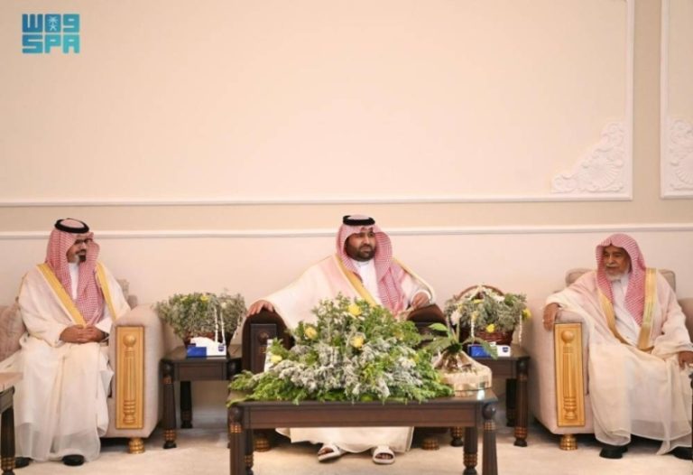 أمير جازان يهنئ الشيخ معافا بعيد الفطر