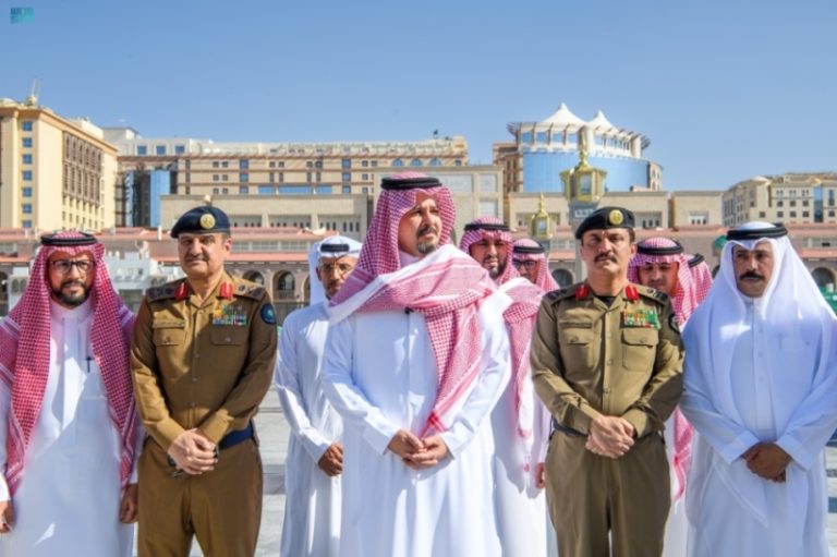 أولوية القيادة: أمير المدينة يؤكد خدمة الحجاج ضرورة ملحة