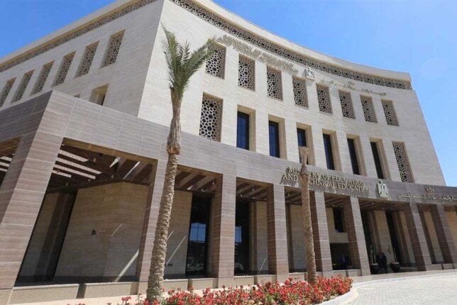 إجراءات جديدة لتجديد خدمة المعلمين بعد المعاش
