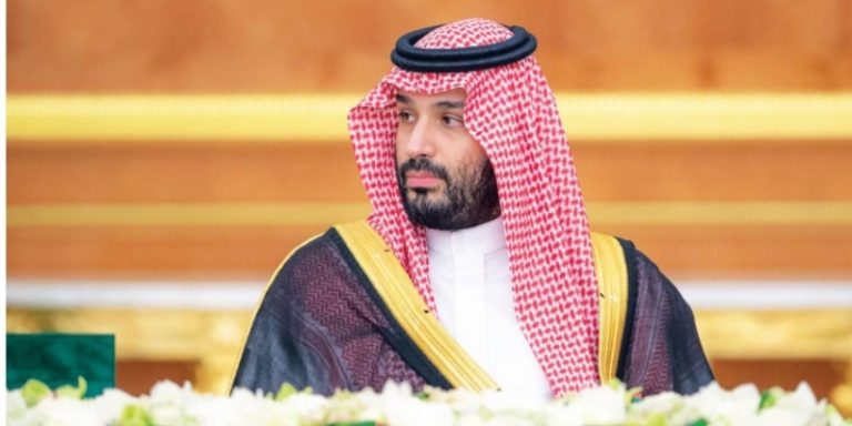 اتصالات هاتفية لولي العهد تكشف أحداث المنطقة مع قادة التعاون