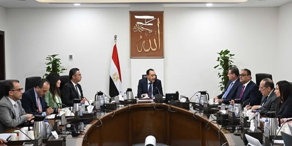 اجتماع رئيس الوزراء لاستعراض فرص وتحديات صناعة السكر