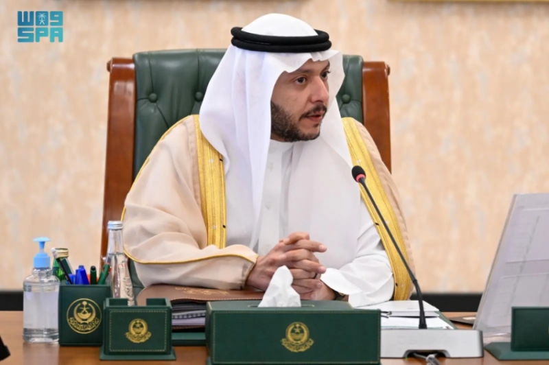 اجتماع لجنة الدفاع المدني في الطائف برئاسة المحافظ