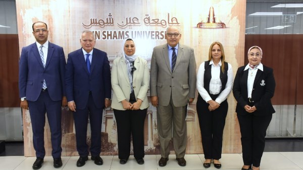 اجتماع مجلس إدارة مركز بحوث الشرق الأوسط يستعرض خطط التطوير المستقبلية
مركز بحوث الشرق الأوسط يحاور مجلس إدارته حول تعزيز الأنشطة البحثية
إدارة مركز بحوث الشرق الأوسط تتبنى استراتيجيات جديدة للتطوير العلمي
