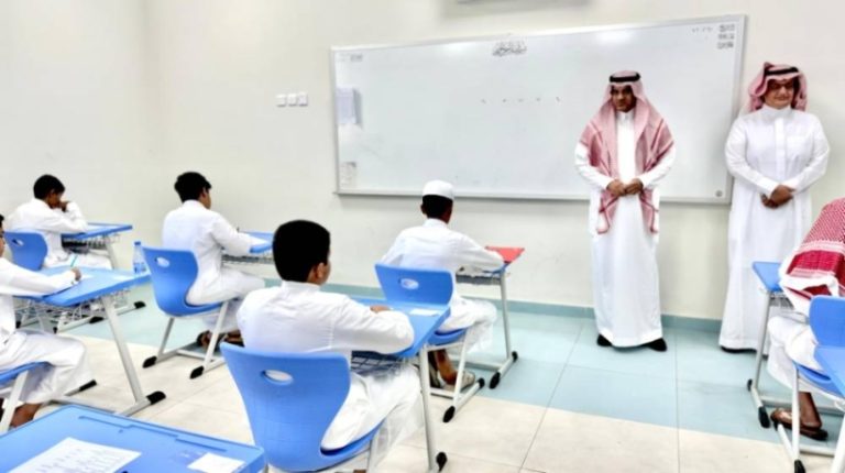 اختبارات نهاية الفصل الدراسي الثالث تستقطب 200 ألف طالب وطالبة بالطائف