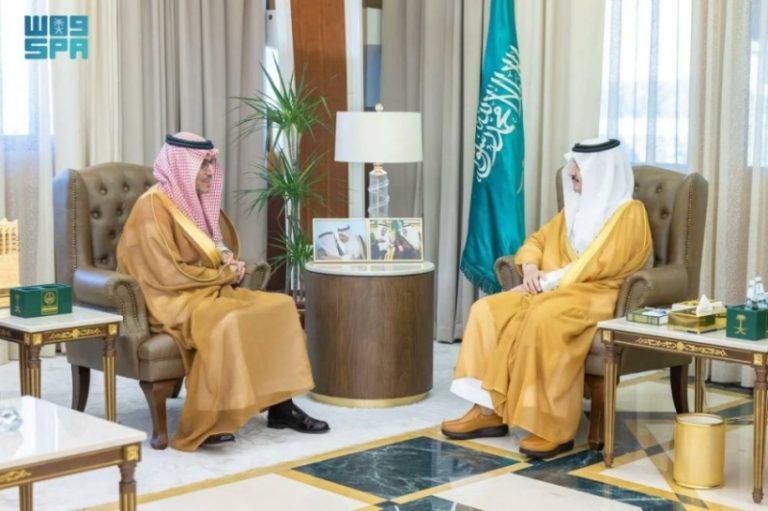 استقبال أمير الشرقية لمحافظ هيئة الزكاة والضريبة والجمارك