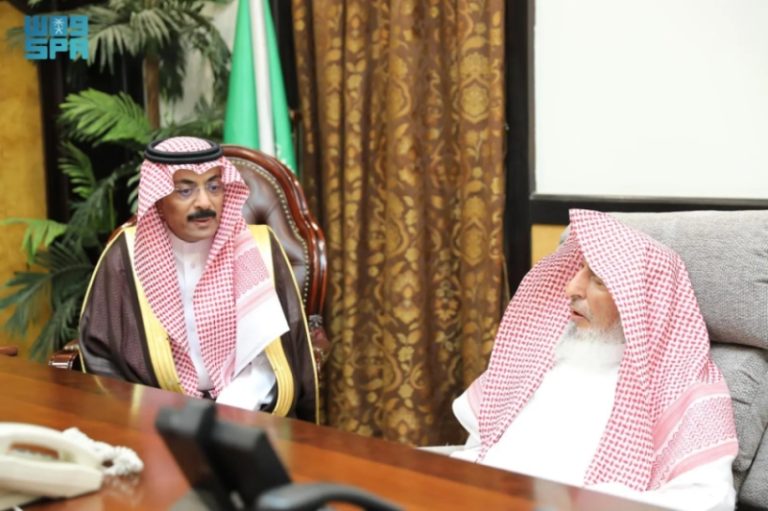 استقبال أمين محافظة الطائف من قبل المفتي العام للمملكة
