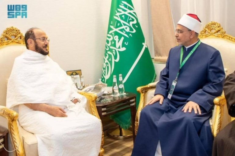 استقبال مميز للدكتور عبداللطيف آل الشيخ للدكتور سلامة والدكتور رمضان