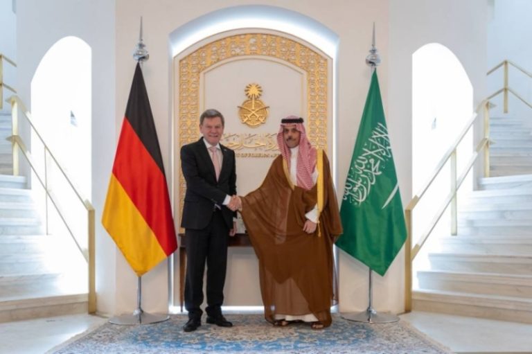 استقبال وزير الخارجية لوزير خارجية ألمانيا يشعل الأجواء الدبلوماسية