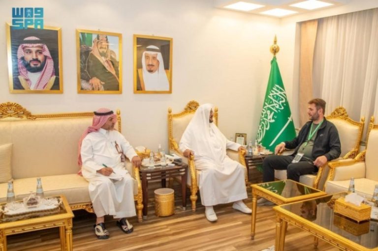 استقبال وزير الشؤون الإسلامية لمستشار وزير الخارجية الألباني