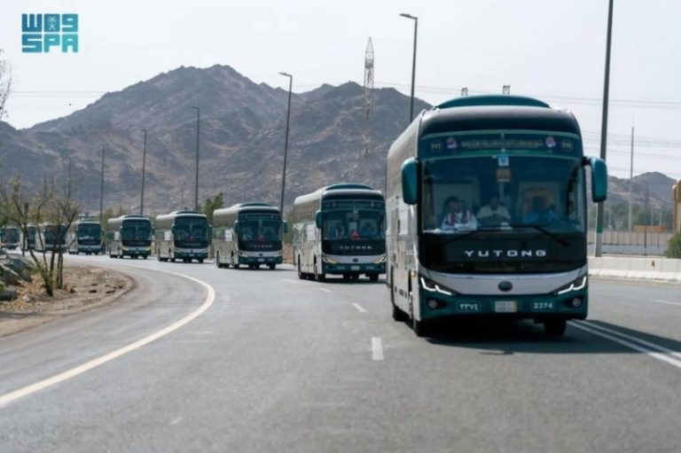 استقر 2443 حاجًا وحاجة في المشاعر المقدسة ضمن برنامج خادم الحرمين الشريفين