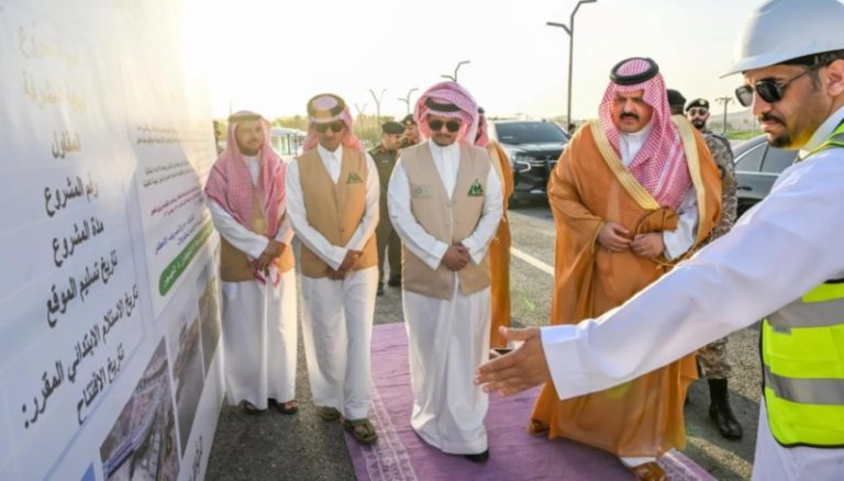 افتتاح مشروع جسر السمراء في منطقة حائل من قبل أمير المنطقة