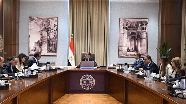 التزام الحكومة بدعم القطاع الصحي يؤكده رئيس الوزراء