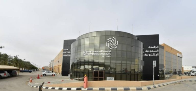 الجامعة الإلكترونية” تتألق في “تصنيف التايمز