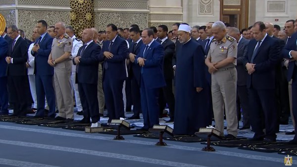 الرئيس السيسي يشارك في صلاة عيد الأضحى بالعاصمة الإدارية