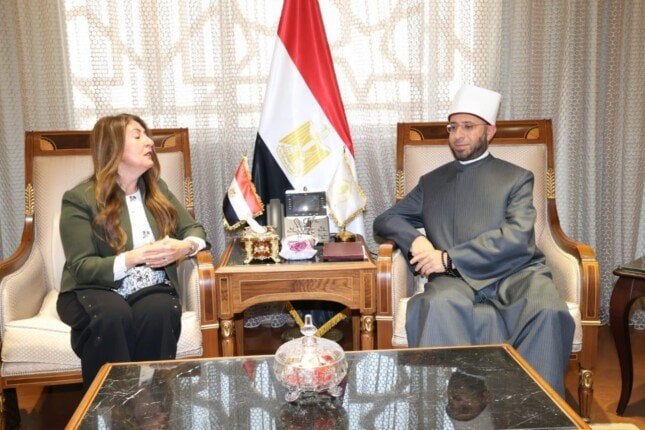 السفيرة الأمريكية تؤكد: مصر مركز الإسلام المعتدل ودورها حاسم في مكافحة الإرهاب
