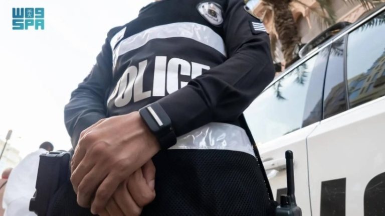 السوار الطبي الذكي يعزز سلامة رجال الأمن