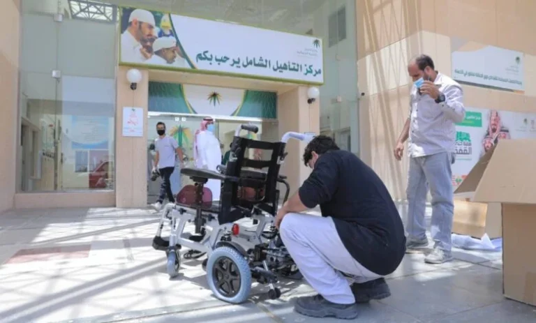 اعتبارًا من 1447 | الموارد البشرية تستحدث شروط الاستفادة من دعم التأهيل الشامل.. فئات جديدة مستحقة للدعم